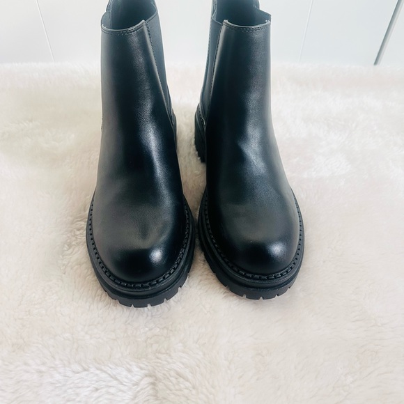 Black Women Block Heel Boots - Picture 9 of 16